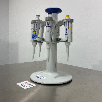 Eppendorf Set of 4 Research plus pipette image 0